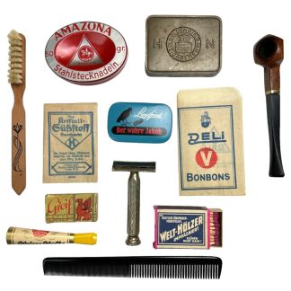 Original WWII German set of personal effects for the German soldier