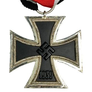 Original WWII German Iron Cross 2nd class unmarked Walter & Henlein in Gablonz