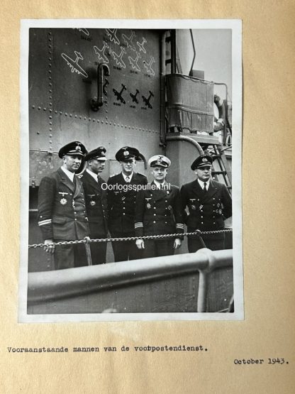 Original WWII German photo of Kriegsmarine Knight's Cross and DKIG bearers
