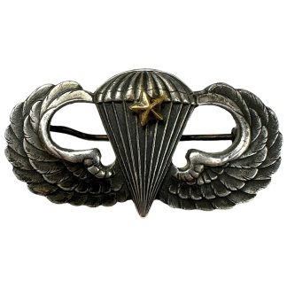 Original WWII US Airborne Jump wings with combat star