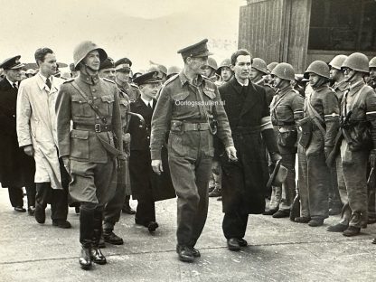 Original WWII Allied photo of General-Major Dewing with the Danish Resistance