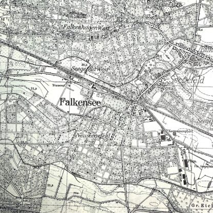 This is a 1937 German military map of the Dallgow-Döberitz area west of Berlin and was used during World War II in Berlin. These maps are collectibles for militaria collectors. 'Falkensee'