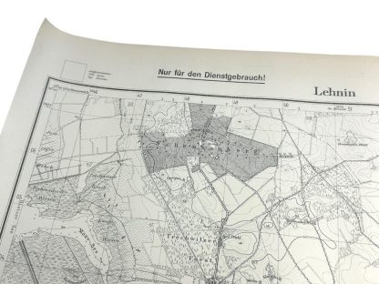 Diese gut erhaltene deutsche Militärstabskarte aus dem Jahr 1938 zeigt das Gebiet von Lehnin westlich von Berlin. In diesem Gebiet gab es im April 1945, als die Russen Berlin einkesselten, sehr schwere Kämpfe.