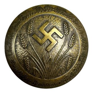 Original WWII German Reichsarbeitsdienst women brooch