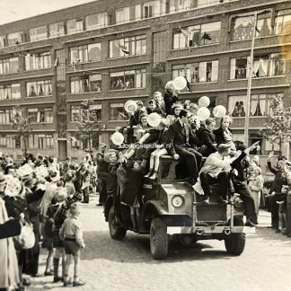 Original WWII Allied photo of the liberation of Den Haag