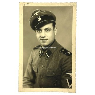 Original WWII German Waffen-SS 'Leibstandarte Adolf Hitler' portait photo - Militaria