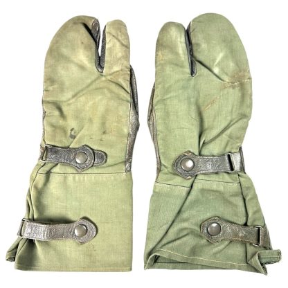 Original WWII German motorcycle gloves - military - militaria - Wehrmacht kradmelder - World War II