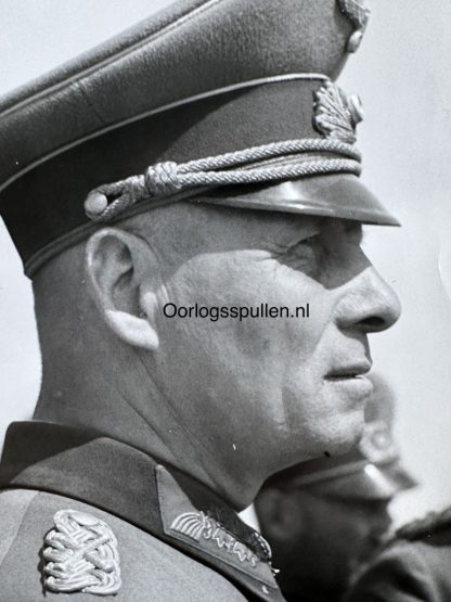 Erwin Rommel wearing the Knights Cross (Ritterkreuz) during the inspection of the Atlanktikwall.