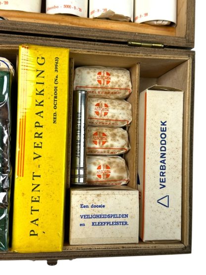 Original Pre 1940 Dutch first aid box with containment - Image 13