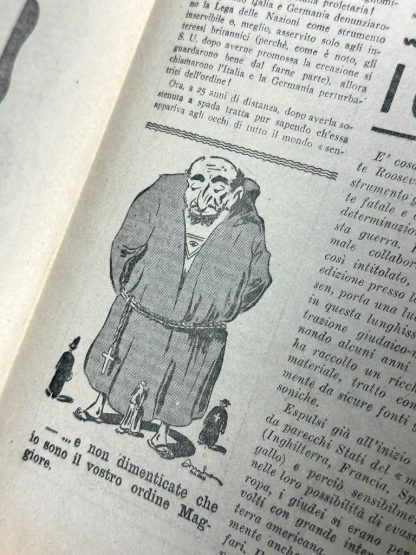 Prima pagina della rara rivista italiana delle Waffen-SS Avanguardia del 1944, con titoli propagandistici, illustrazioni e articoli della Seconda Guerra Mondiale. Un manufatto storico per ricerca e collezione.