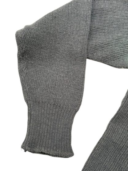 Original WWII German grey sweater - Image 5