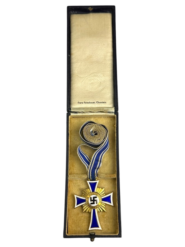 Original WWII German 'Mutterkreuz' in gold in box - Franz Reischauer