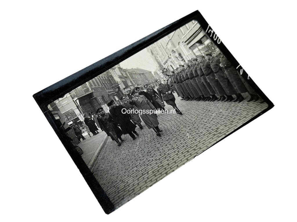 Original WWII Dutch NSB photo with Mussert, Schmidt and d'Ansembourg - Image 2