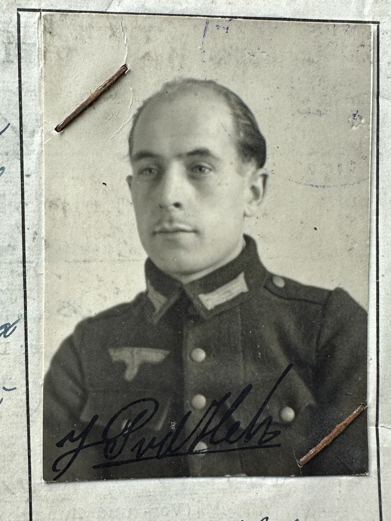 Original WWII German Personalausweisbuch Wachabteilung Niederlande - Zeist & Rotterdam - Image 7