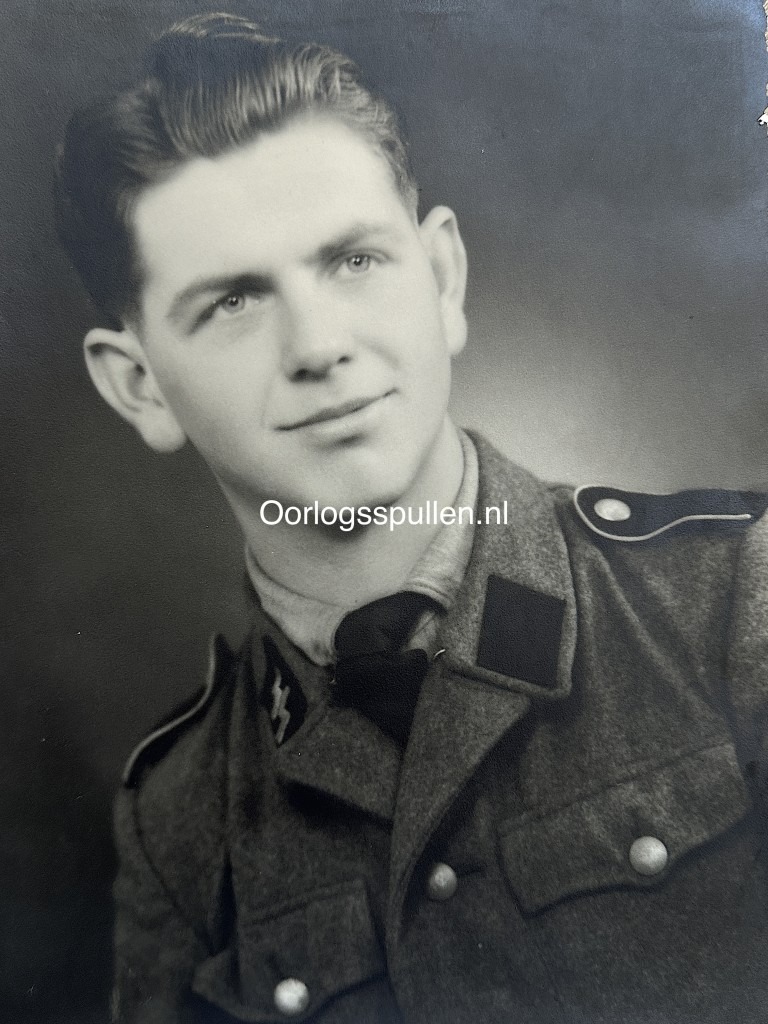 Original WWII German Waffen-SS portrait photo