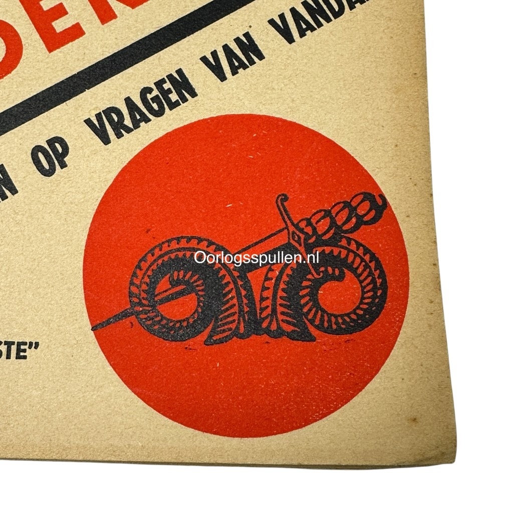 Detail van originele Zwart Front-brochure met iconisch embleem: twee hoornen van overvloed en een opstaand zwaard, geplaatst in een rode cirkel. Fascistisch propagandasymbool uit de jaren 1930, zeldzaam en van grote historische waarde voor verzamelaars van Nederlands interbellummateriaal.