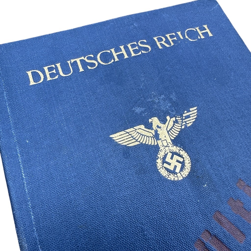 Original WWII German diplomatic pass - Image 3