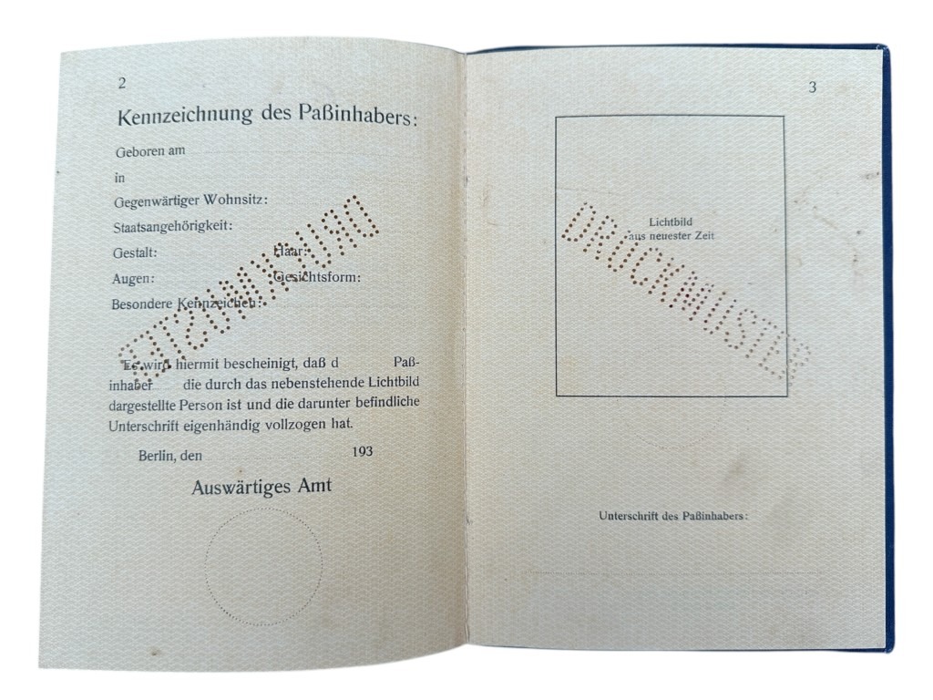 Original WWII German diplomatic pass - Image 5