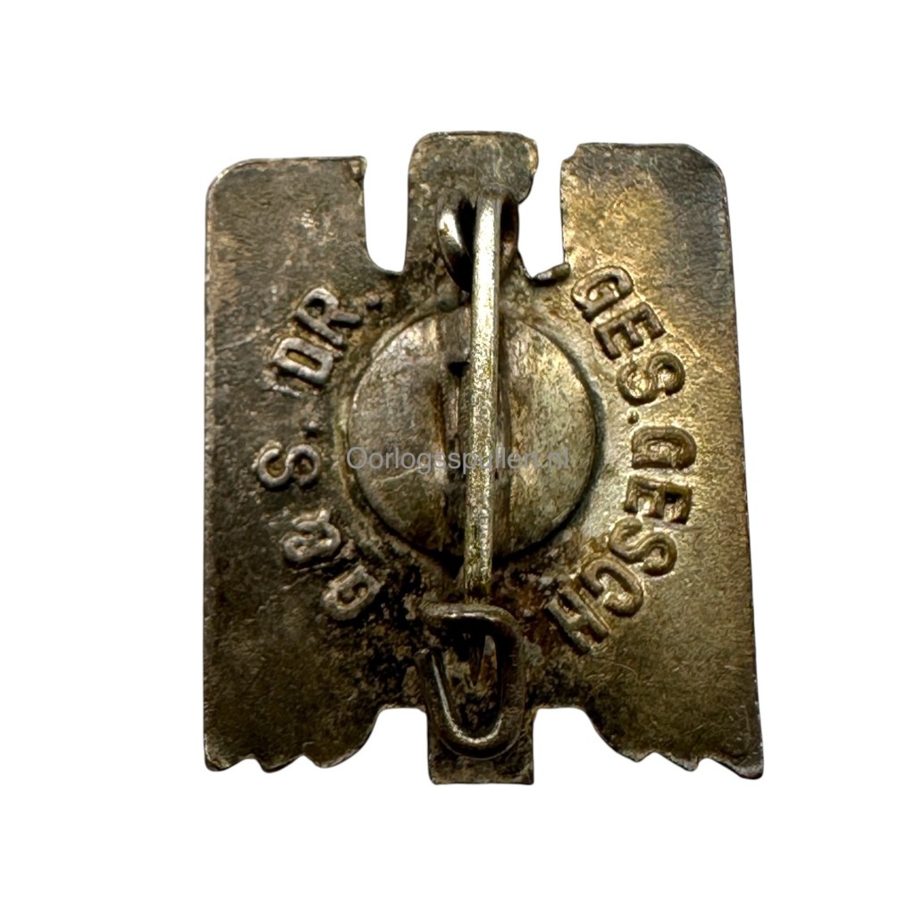 Original WWII German DRK Deutsches Rotes Kreuz pin