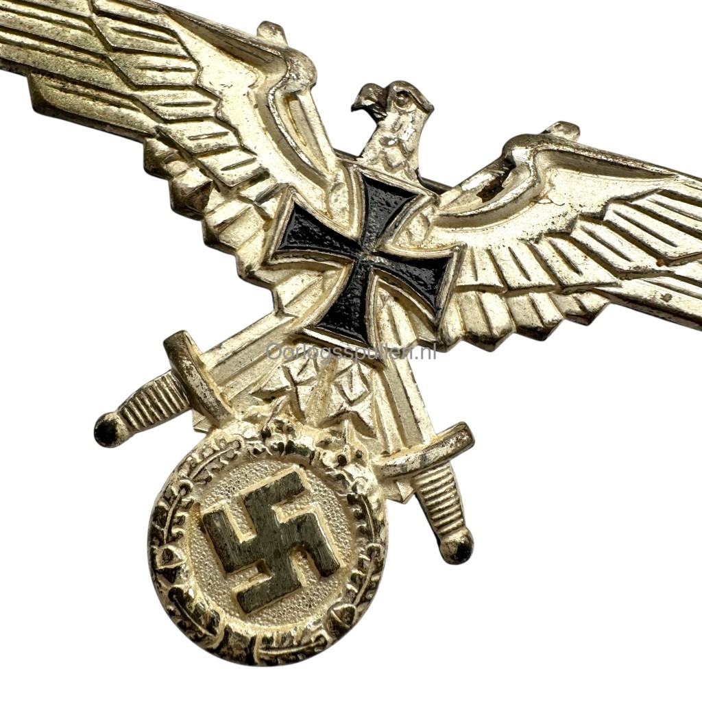 Original WWII German NS-Soldatenbund metal breast eagle