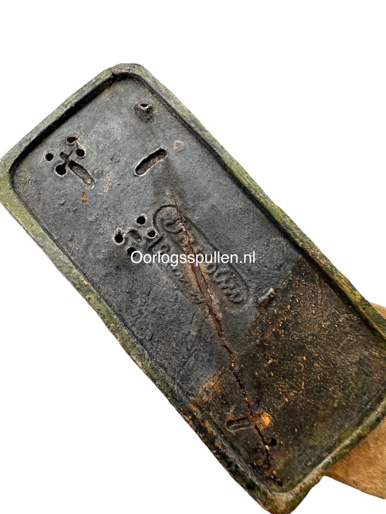 Original WWII German Lineol FLAK 88 with searchlight, trailer and crew toy set