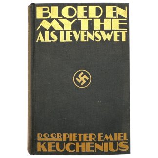 Origineel boek Bloed en Mythe als Levenswet door Pieter Emiel Keuchenius, tweede druk uit 1940, uitgegeven door De Amsterdamsche Keurkamer, linnen hardcover met goudopdruk – zeldzaam historisch verzamelobject.