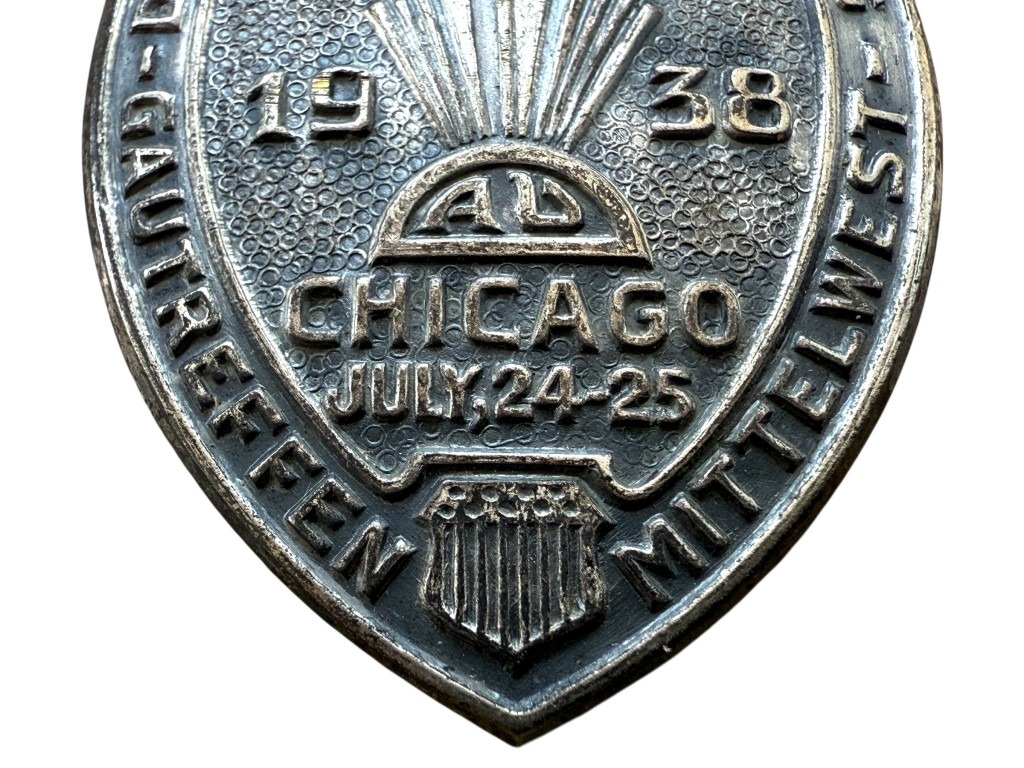 Original WWII German American bund pin for the Deutscher Volksstag – Mittelwest Gautreffen in Chicago - Image 4
