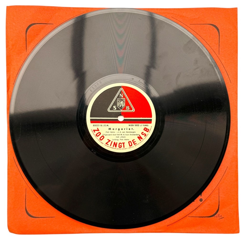 Original WWII Dutch NSB record with cover - Zwart-Rood, waai uit nu! & Margariet - Image 4