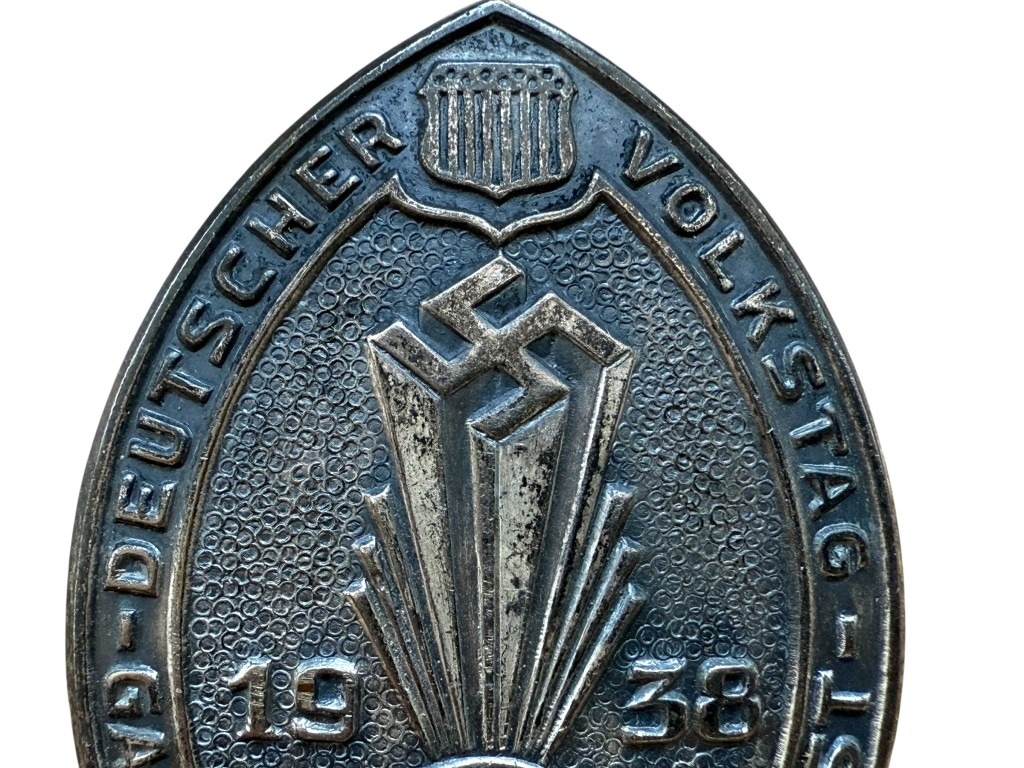 Original WWII German American bund pin for the Deutscher Volksstag – Mittelwest Gautreffen in Chicago - Image 8