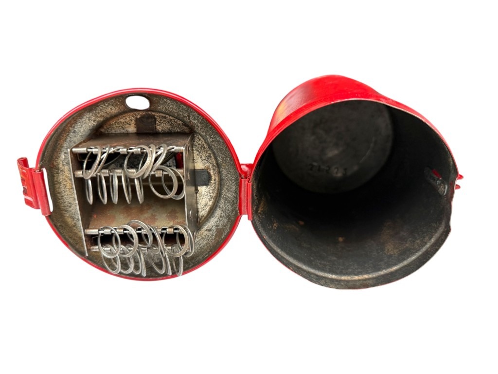 Original WWII Dutch Winterhulp Nederland collecting box - Image 6