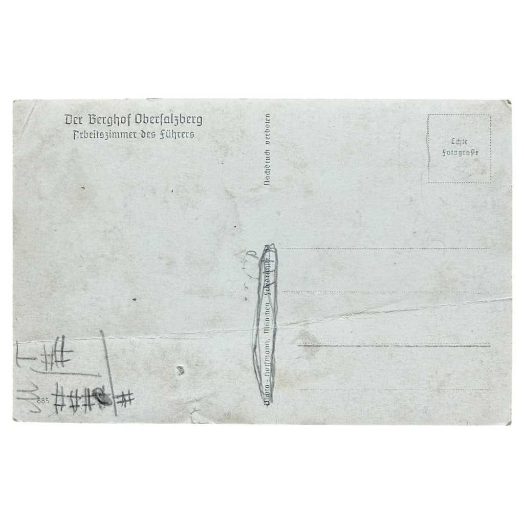 Rückseite einer originalen Postkarte aus dem Zweiten Weltkrieg – „Der Berghof Obersalzberg, Arbeitszimmer des Führers“, Platz für Adresse und Briefmarke, historisches Sammlerstück.
