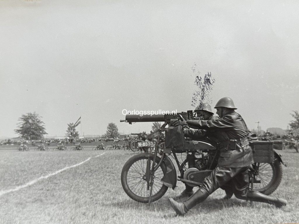 Original Pre 1940 Dutch army photo grouping Rotterdam (large size photos) - Image 11