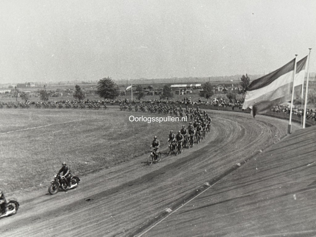 Original Pre 1940 Dutch army photo grouping Rotterdam (large size photos) - Image 17
