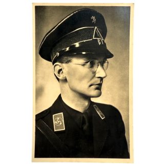 Originele ansichtkaart uit de Tweede Wereldoorlog van de Nederlandse NSB W.A., met commandant Zondervan in uniform met pet en ranginsignes.