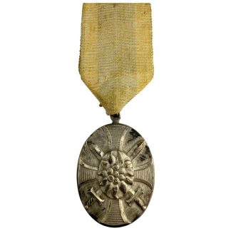 Originaler WW1 Bayerisches Infanterie-Leib-Regiment Erinnerungsmedaille 1915 mit Edelweiß und gekreuzten Schwertern, Vorderseite mit Band.