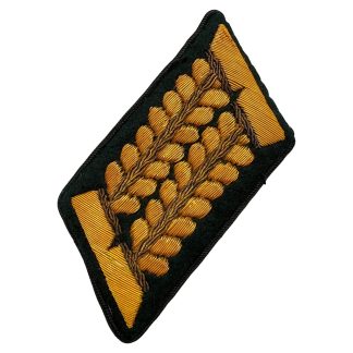 Original WWII German Wehrmachtbeamte Höherer Dienst collar tab with gold wire embroidery – rare Beamter im Höheren Dienst insignia for Wehrmacht administration officers of higher rank, collectible German WWII uniform insignia for militaria collectors.