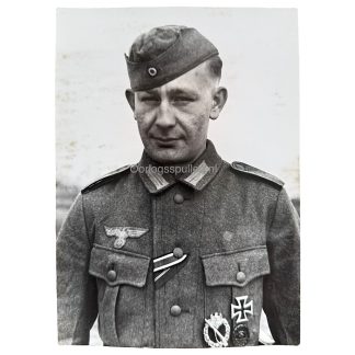 Original WWII German WH photo of 19 year old soldier who shot 16 Soviet tanks