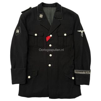 Original WWII Norwegian Germanske SS Norge tunic overview photo of the rare authentic SS uniform. Unique militaria object from Norwegian collaborators during World War II.