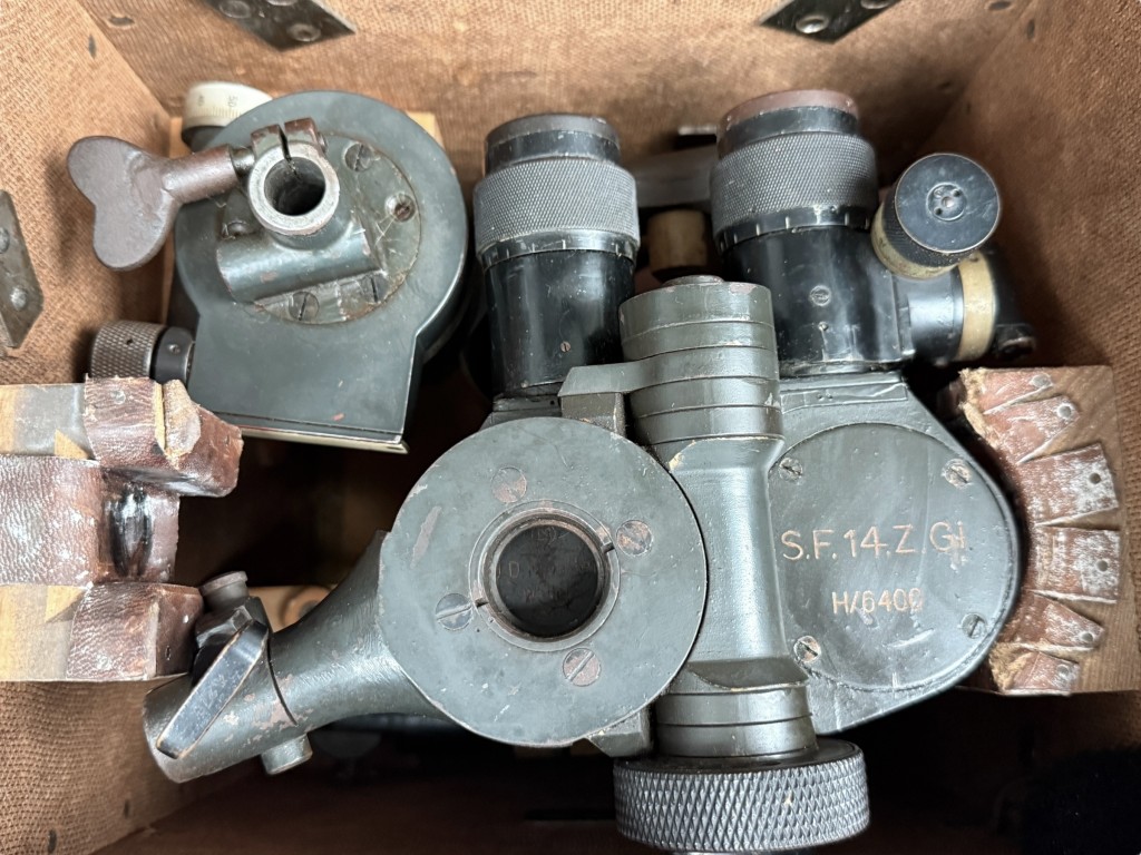 Original WWII German Trench Binoculars S.F.14.Z Gi H/6400 with Busch Rathenow Aiming Circle No.954/1942 & Wichmann Tripod - Image 8