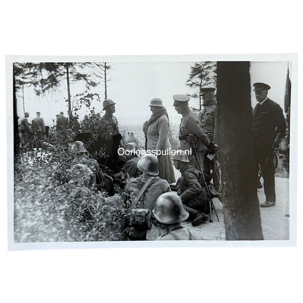 Original Pre 1940 Dutch army photo Queen Wilhelmina inspecting the Dutch troops