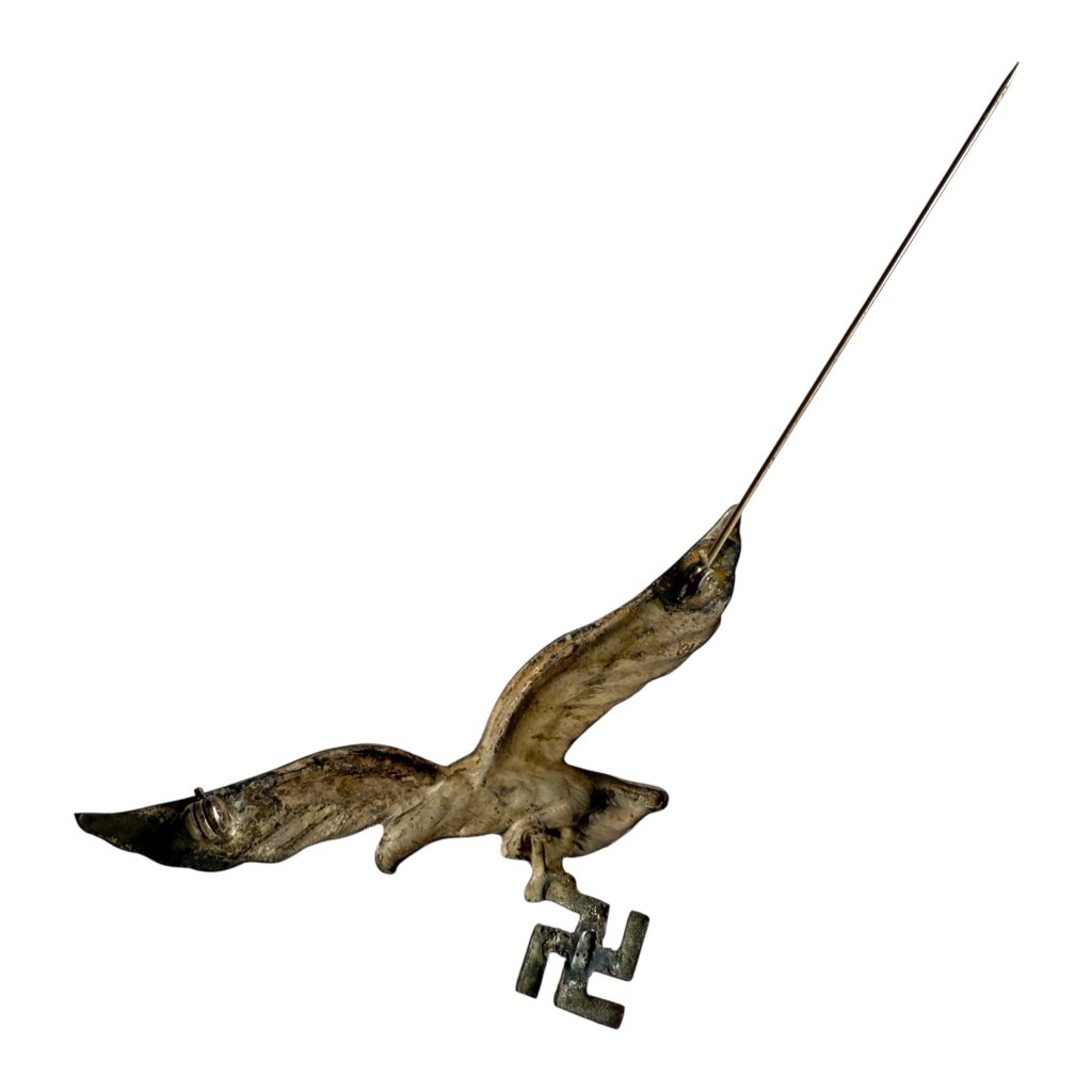 Original WWII German Luftwaffe metal summer breast eagle - Image 5
