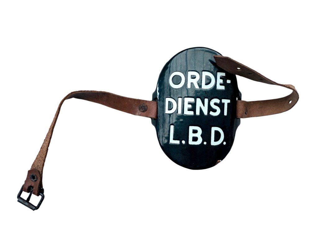 Original WWII Dutch ‘Luchtbeschermingsdienst’ arm shield Orde Dienst