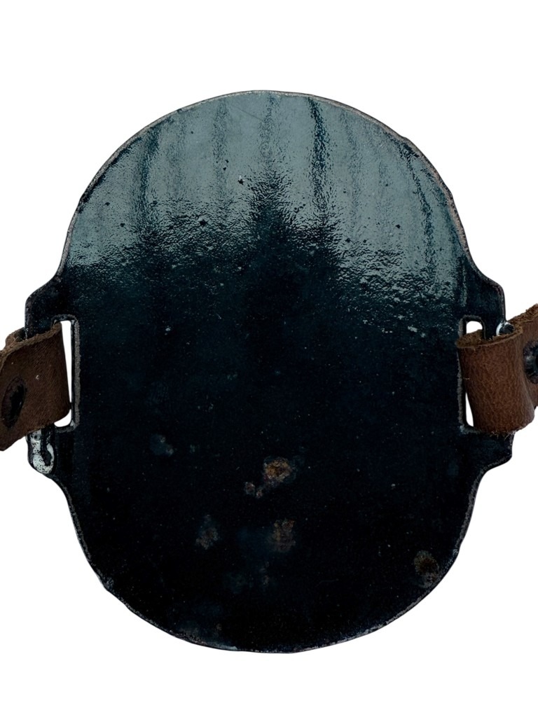 Original WWII Dutch ‘Luchtbeschermingsdienst’ arm shield Orde Dienst - Image 3