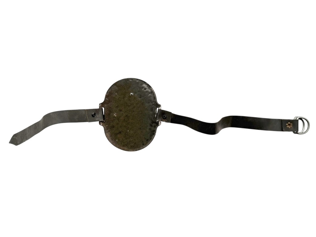 Original WWII Dutch ‘Luchtbescherming’ arm shield Blokploeg - Image 2