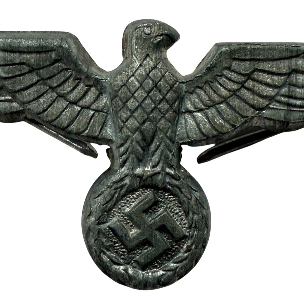 Original WWII German WH visor cap eagle - Image 2