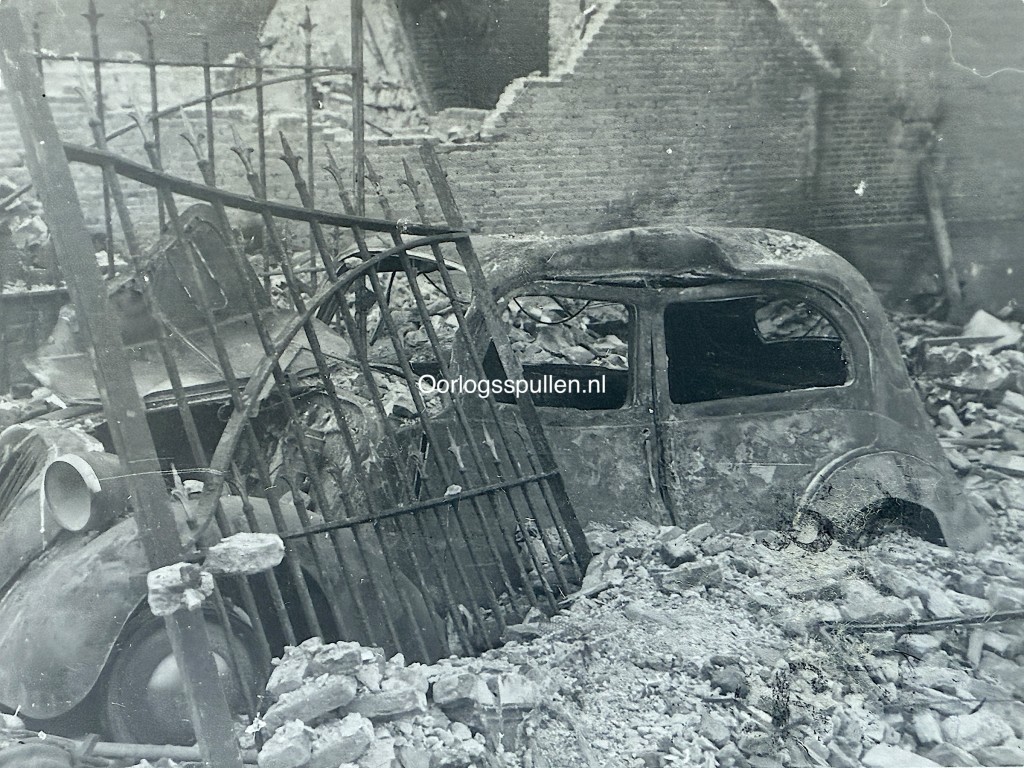 Original WWII Dutch photo destroyed car in May 1940 in Rotterdam
