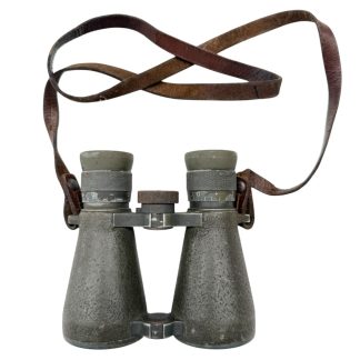 Original German WWI Carl Zeiss Jena Fernglas 08 military binoculars, Model 1908 field glasses used by German officers and artillery observers during World War One, antique military optics with leather strap and rough grey-green finish, rare collectible for WWI militaria and optical instrument collectors.