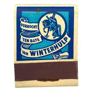 Origineel WOII luciferpakje Winterhulp België, collaboratie-uitgave met Sint-Maarten afbeelding. Zeldzaam propagandaobject voor Belgische en Nederlandse oorlogserfgoedverzamelaars.