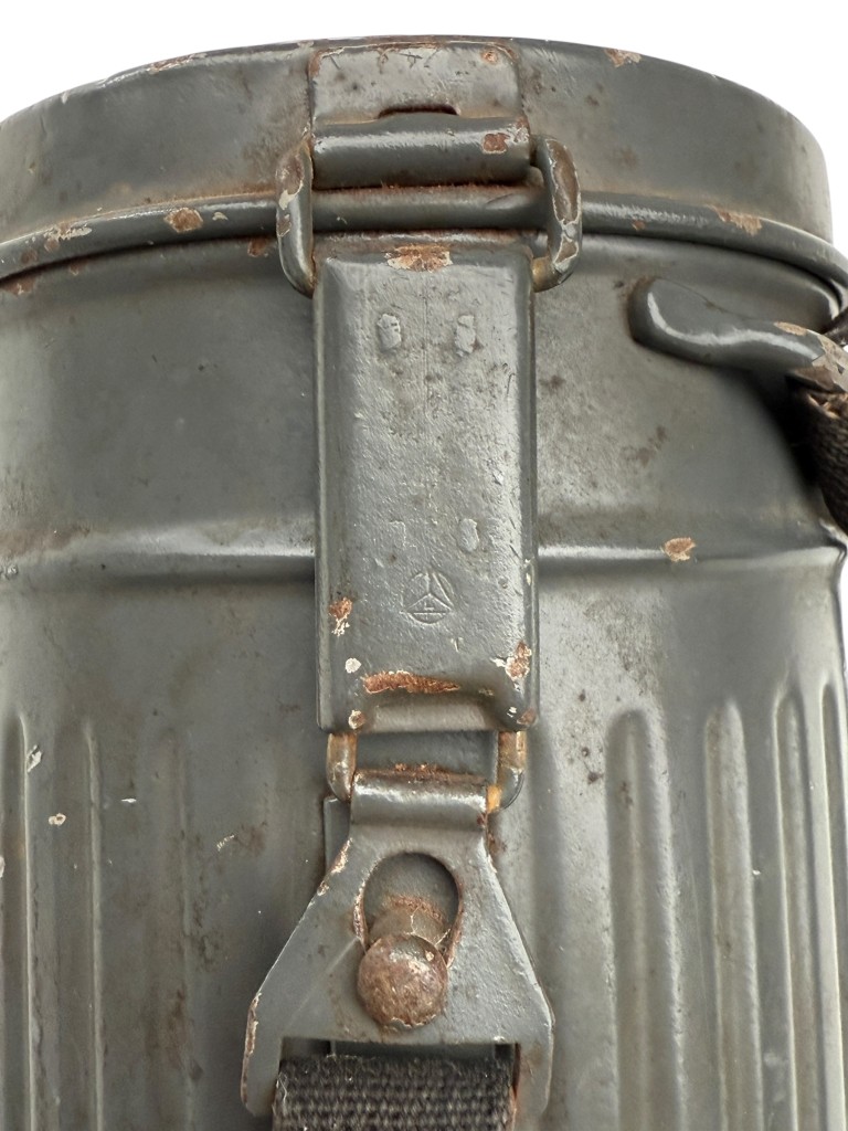 Original WWII German Luftwaffe gas mask canister with straps - Image 3