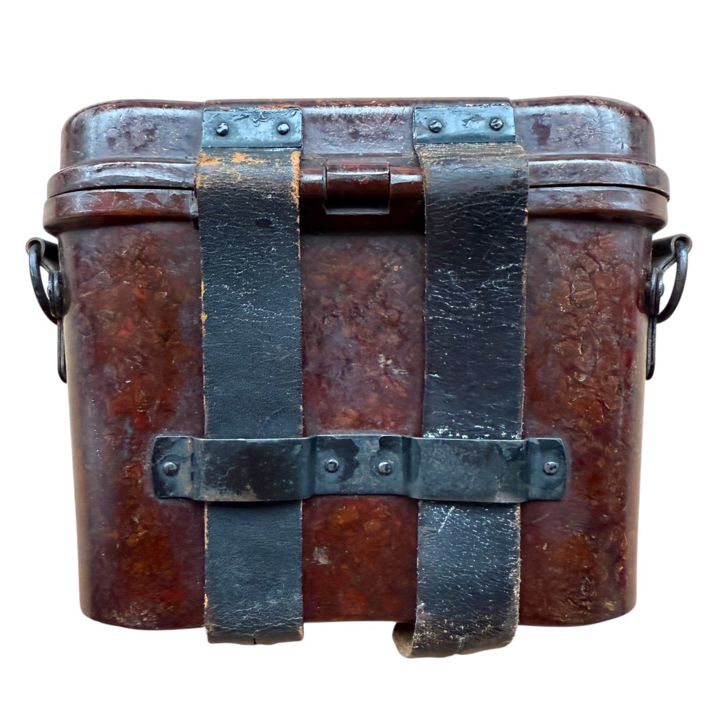 Original WWII German brown Bakelite 6×30 Dienstglas case